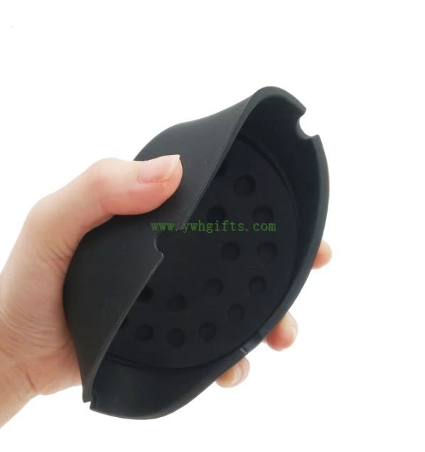 High Temperature Resistant Car Silicone Easy Portable Windproof Ashtray